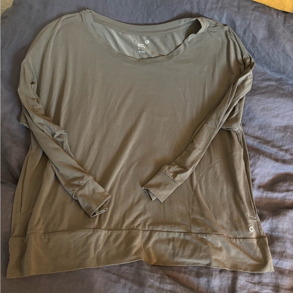 Gap fit BREATHE collection top